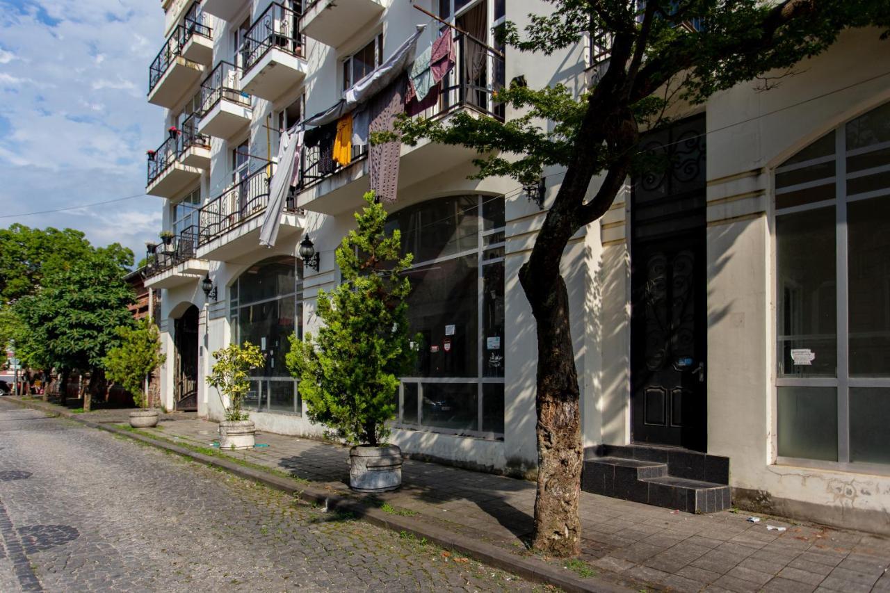 Apartments In The Historical Center Of Batumi, Near The Seaside Park Exterior foto